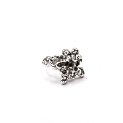Adjustable Raíz Mini Ring, unique artisan jewelry from Naturalesa Jewelry, sea inspired design. Anillo ajustable Raíz Mini, joyería artesanal única de Naturalesa Jewelry, diseño inspirado en el mar.