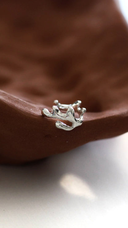 Souvenirs Verna Ear Cuff